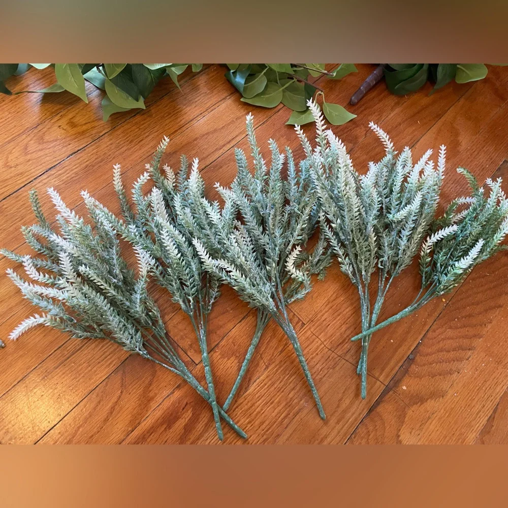 Bundle of 4 different fake flowers